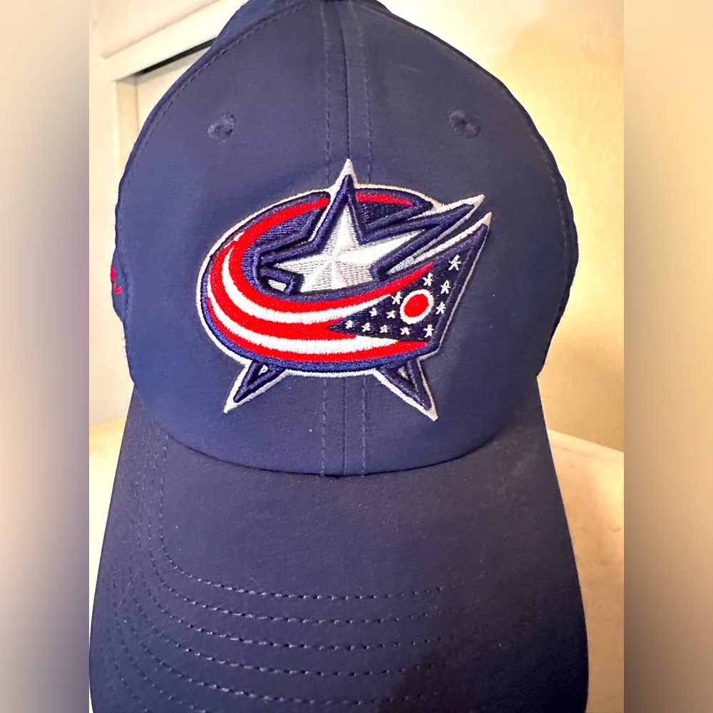 Columbus BlueJackets Adjustable Baseball Cap